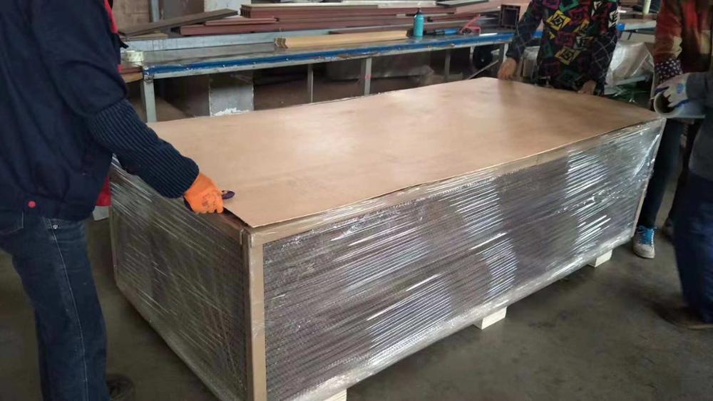 WPC Decking Flooring Packing with Pallets